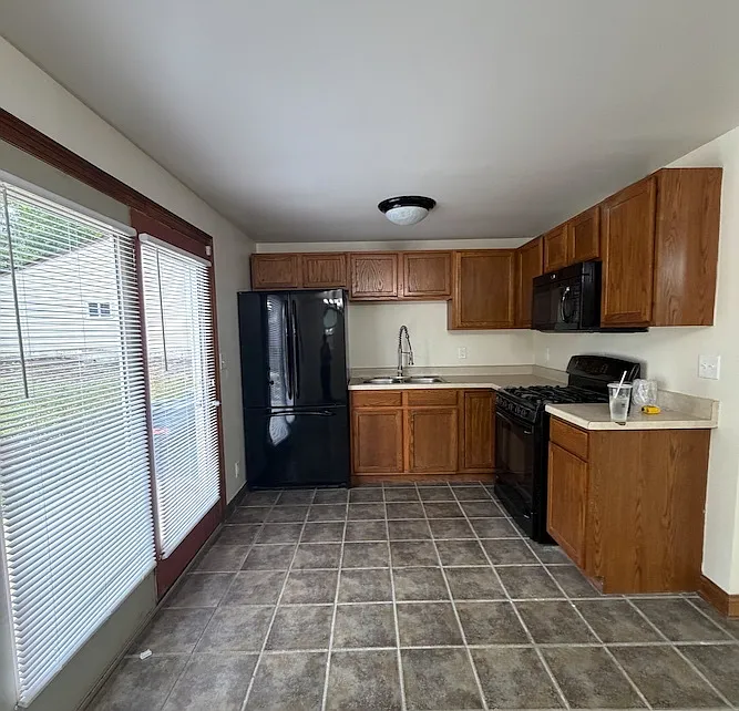 3 bed, 1178 sqft, $1,400 — Photo 3
