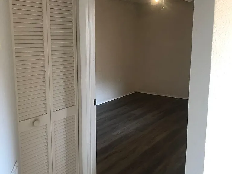 7709 Sugar Bend Dr — Photo 13