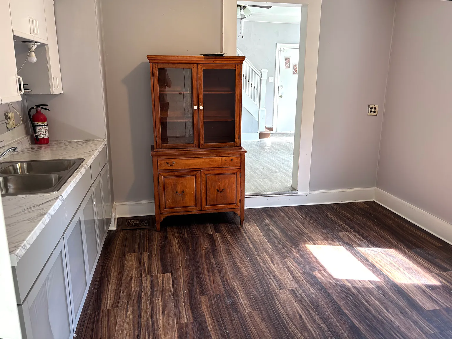 3 bed, 1323 sqft, $1,750 — Photo 3