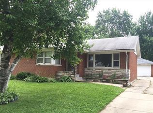 967 Solfisburg Ave, Aurora, IL 60505