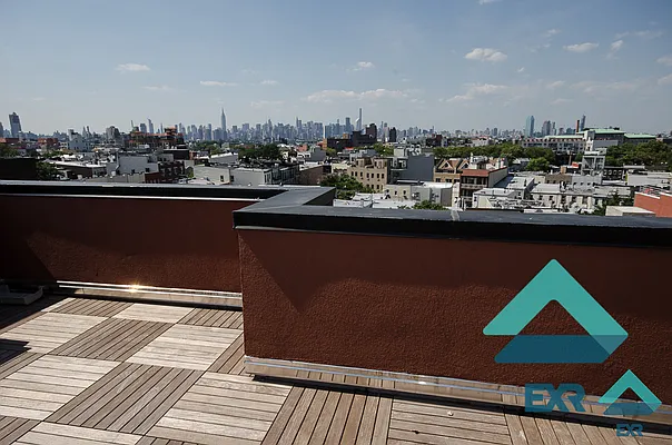 Rented by EXR | media 6