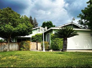 1050 11th Ave, Kingsburg, CA 93631