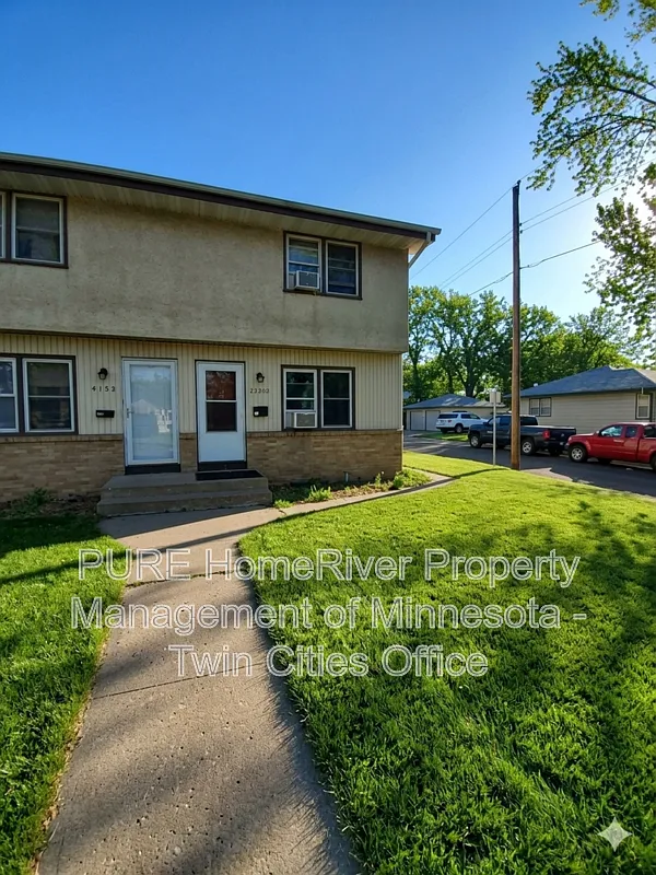 4 bed, 1.0 bath, 1200 sqft, $2,295 — Photo 1