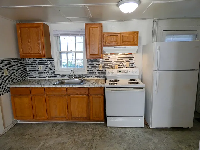 1405 W 42nd St — Photo 6