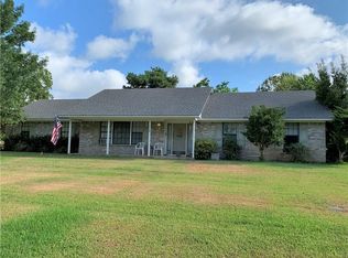 2179 Royal Dr W, Chandler, TX 75758
