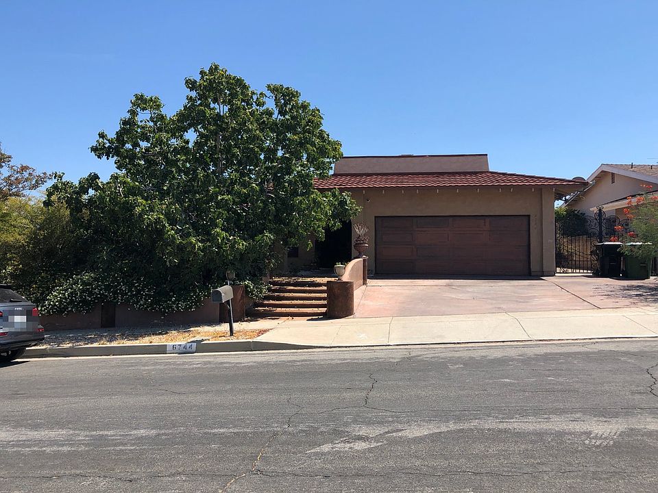 1st image of 6744 Vickiview Dr