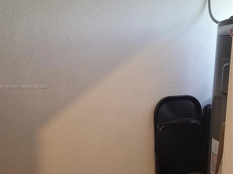1015 SE 24th Ter #1015 — Photo 9