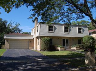 3450 Pomeroy Rd, Downers Grove, IL 60515