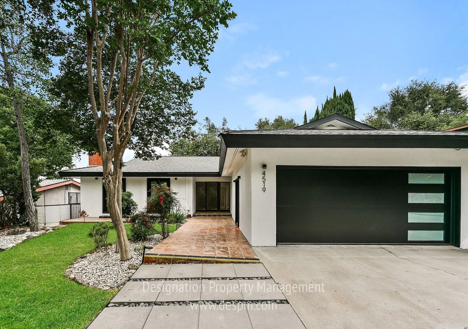 3 BR 2 BA Altadena Views Views Views! — Photo 1