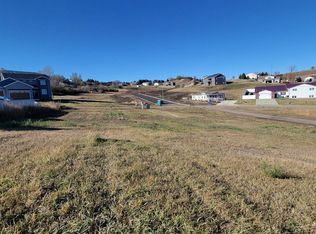 2928 Jude Ln NW, Mandan, ND 58554