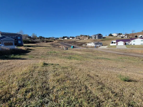 2928 Jude Ln NW, Mandan, ND 58554