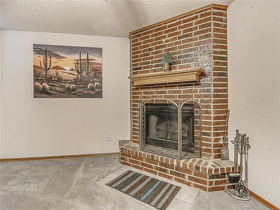 5th image of 1528 Tudor Dr
