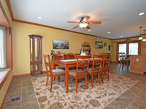 3rd image of 5214 Ponderosa Dr