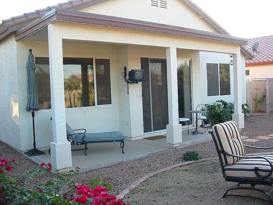 Rear patio area
