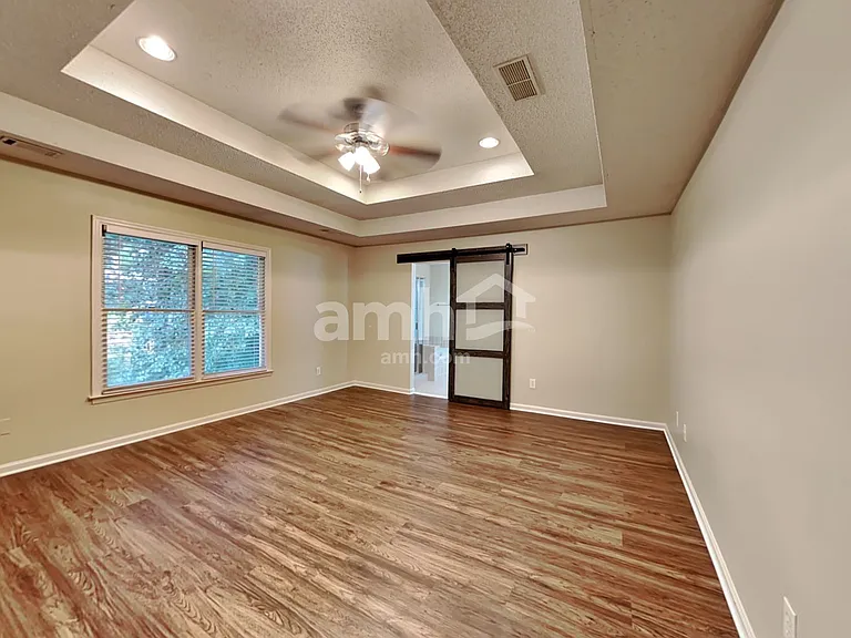 581 Thornbush Trce — Photo 14