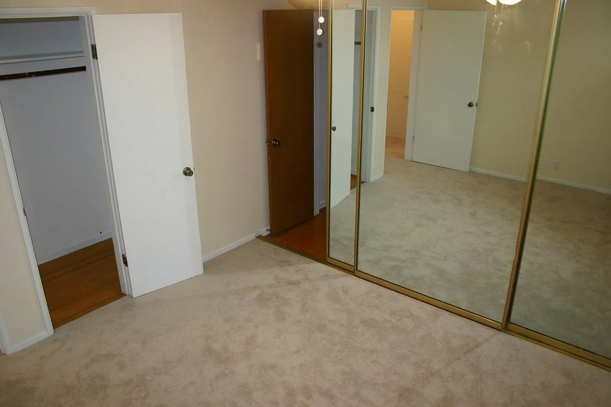 235 Mira Mar Avenue — Photo 4