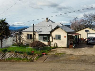 866 NE Dixon Ave, Roseburg, OR, 97470