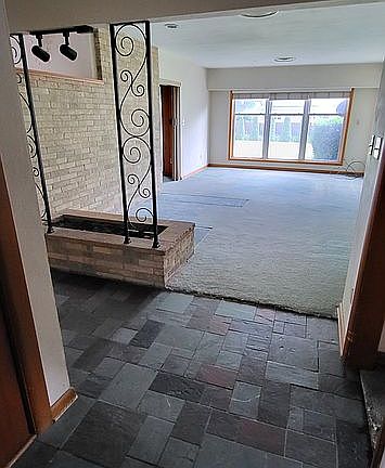 From front door into lvgrm