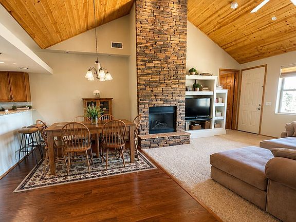 5th image of 805 N Grapevine Cir