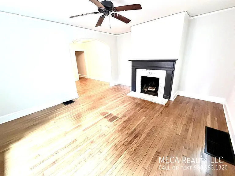 2523 Cranbrook Ln #A — Photo 2