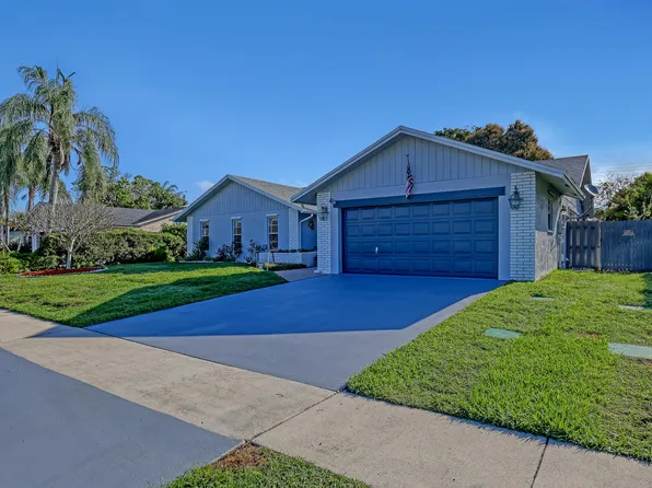 121 Granada Street, Royal Palm Beach, FL 33411