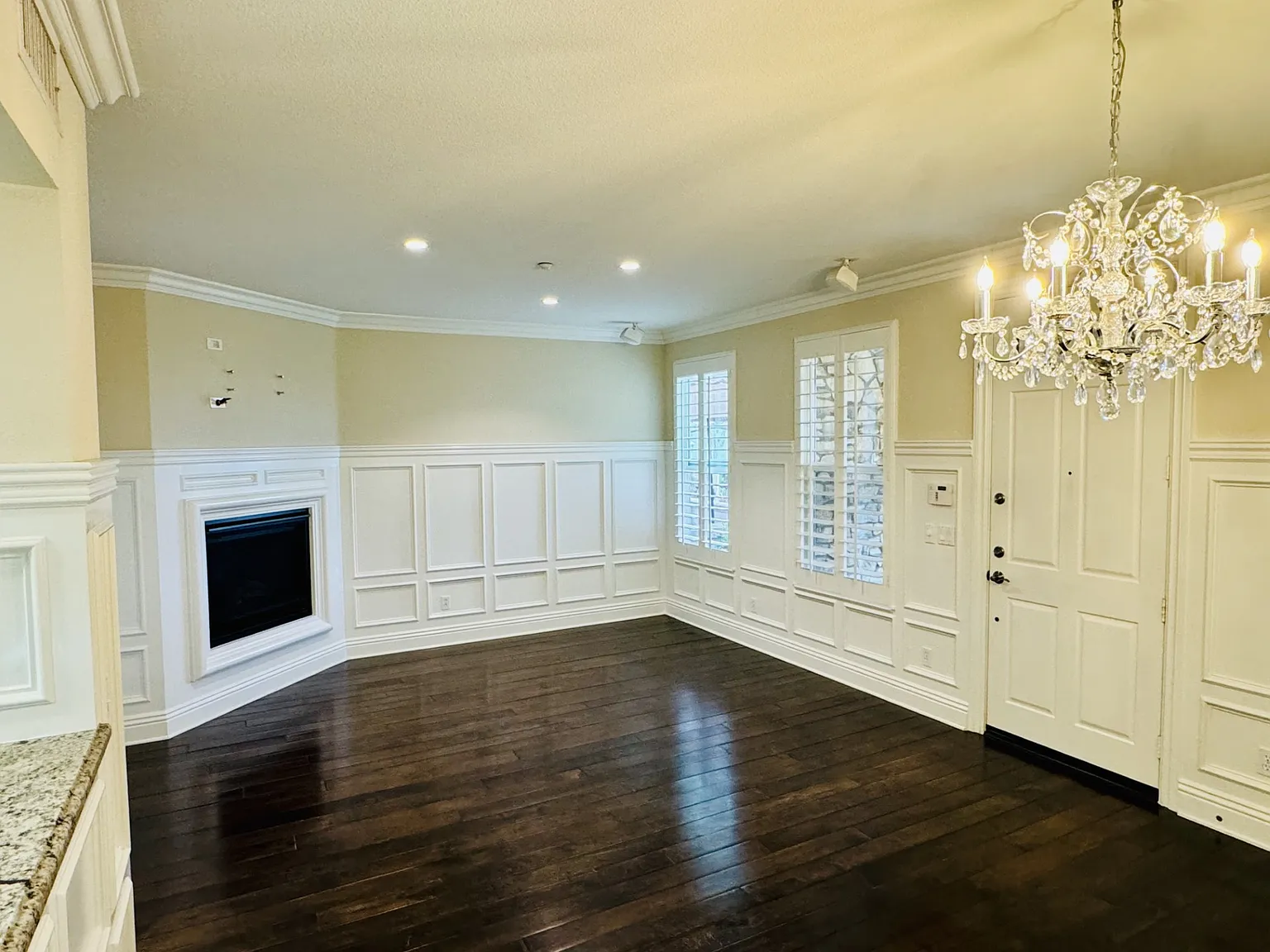 3 bed, 2.5 bath, 1600 sqft, $4,685 — Photo 3
