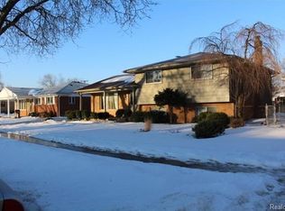 6931 Kinmore St, Dearborn Heights, MI 48127