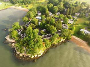 3 Castle Rock, Branford, CT 06405