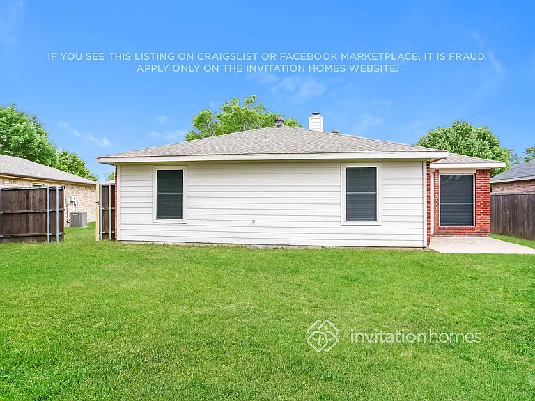 1047 Waterview Dr — Photo 12