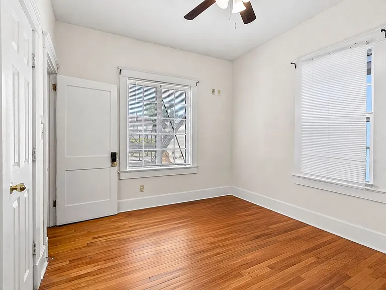 1304 Riverside Dr — Photo 40
