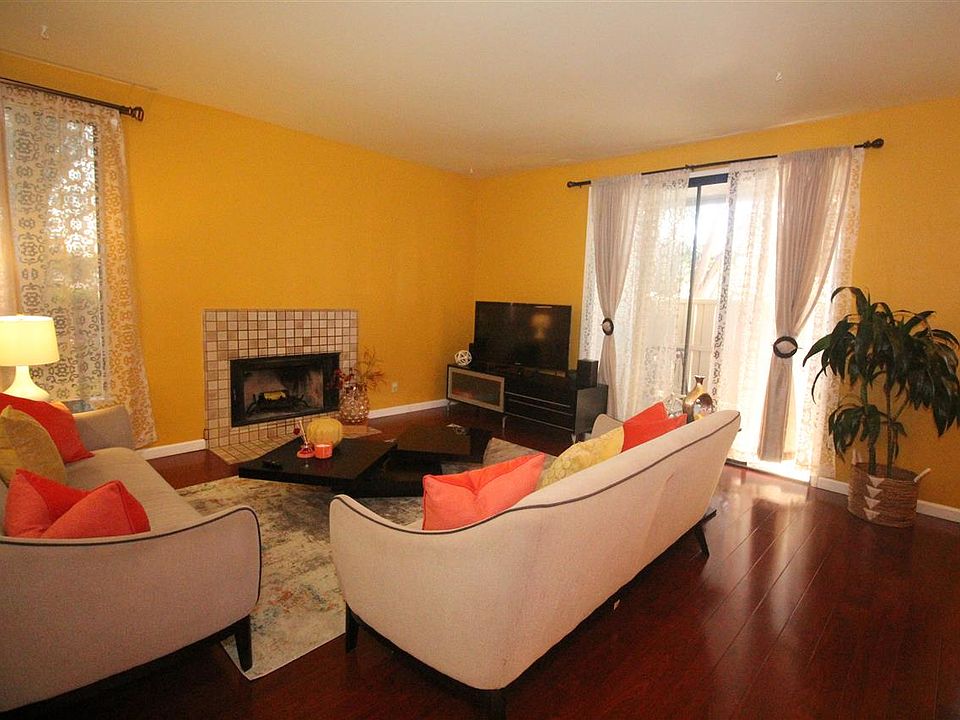 1st image of 2736 East Ct