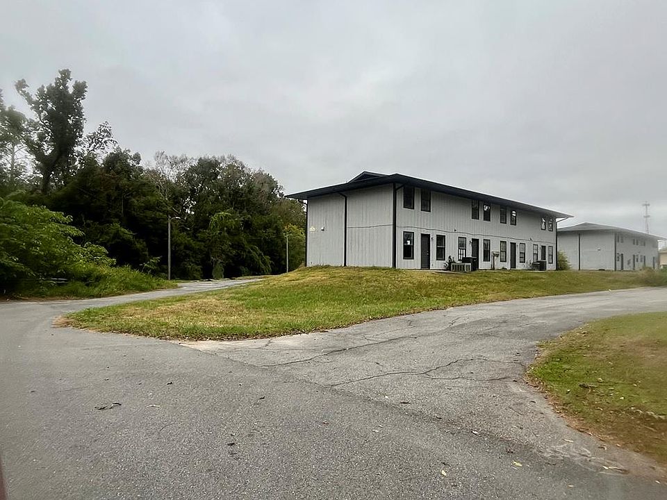 1st image of 1196 McArthur Dr