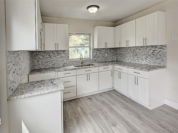 2nd image of 642 20TH STREET