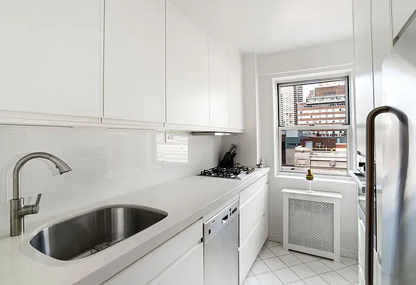 Rented by Compass | media 19