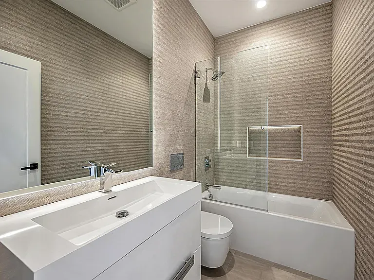 124 Varennes St #0 — Photo 20
