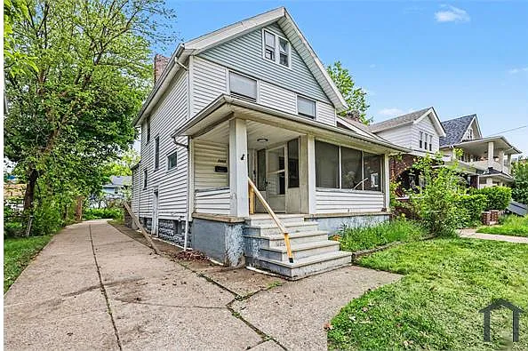 4 bed, 1126 sqft, $1,600 — Photo 2