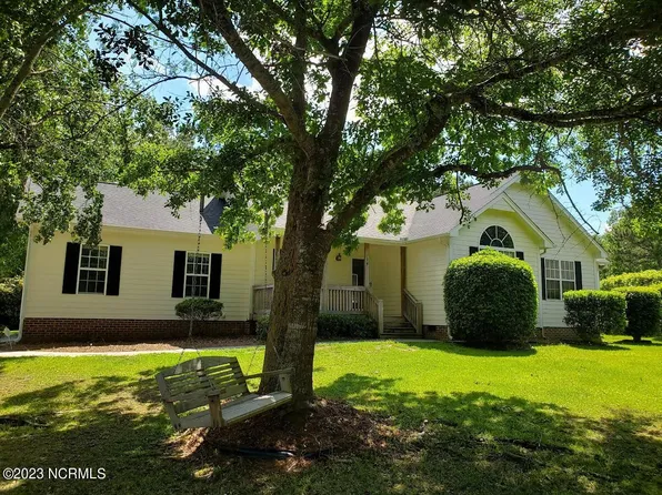 124 River Reach Drive W, Swansboro, NC 28584