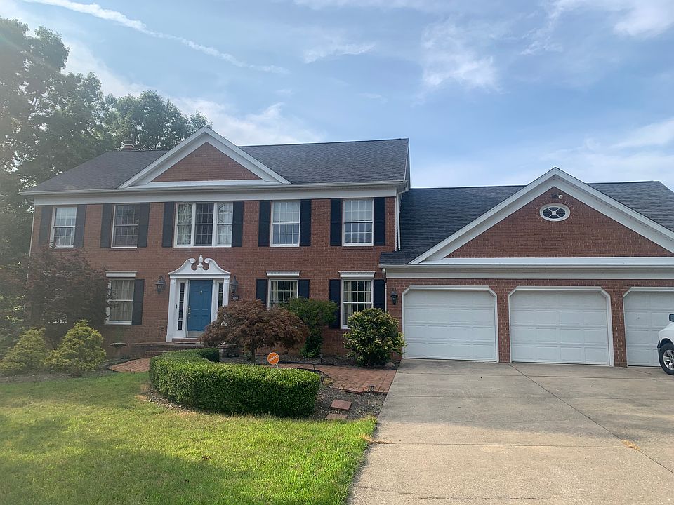 1st image of 390 Brookpoint Cir