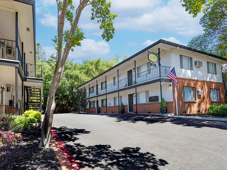 St. Francis Apartments — Photo 10