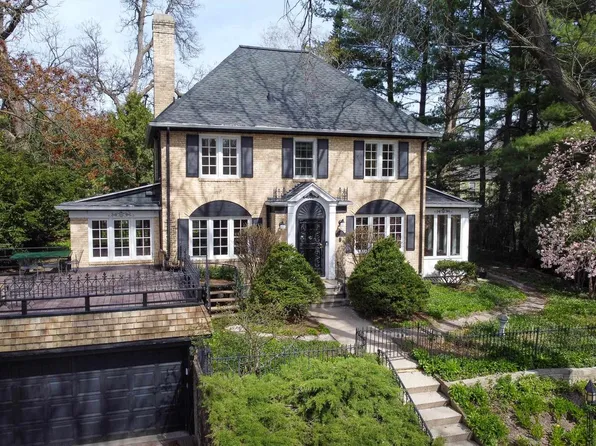 3406 Viburnum Drive, Madison, WI 53705