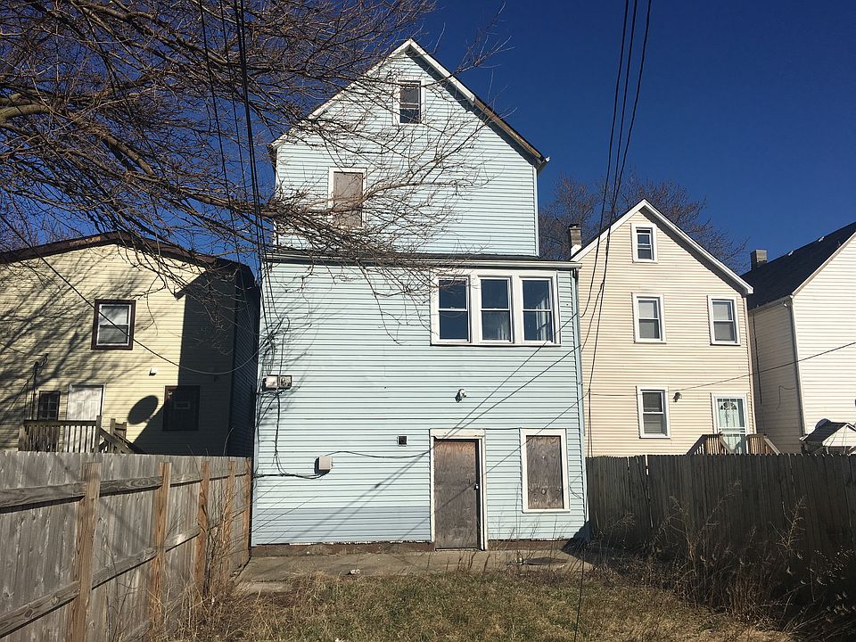 2nd image of 8320 S Buffalo Ave