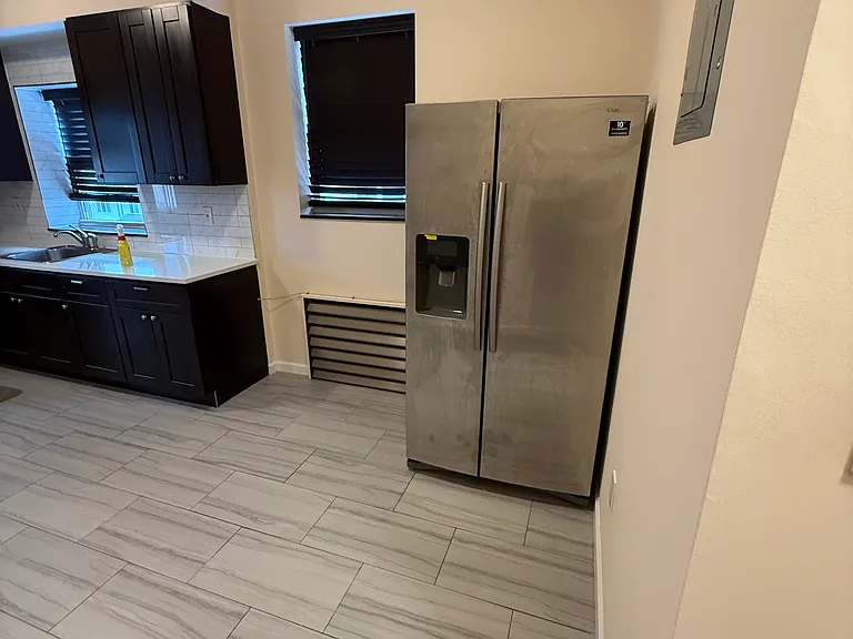 80 McClean Ave #1 — Photo 9
