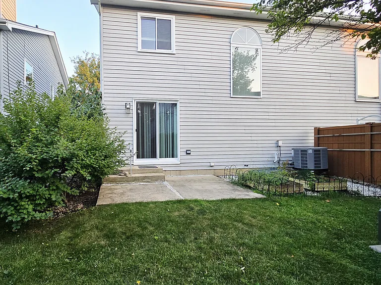 126 Hampton Ave — Photo 29