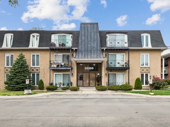10308 Circle Dr APT 302, Oak Lawn, IL 60453