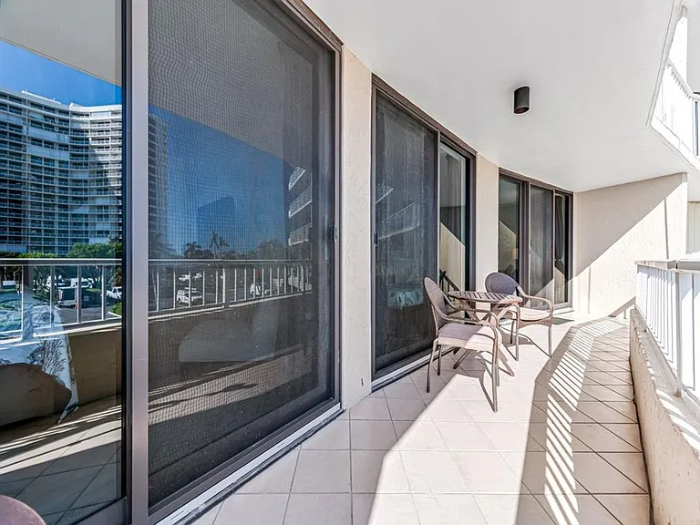 380 Seaview Ct #207 — Photo 17