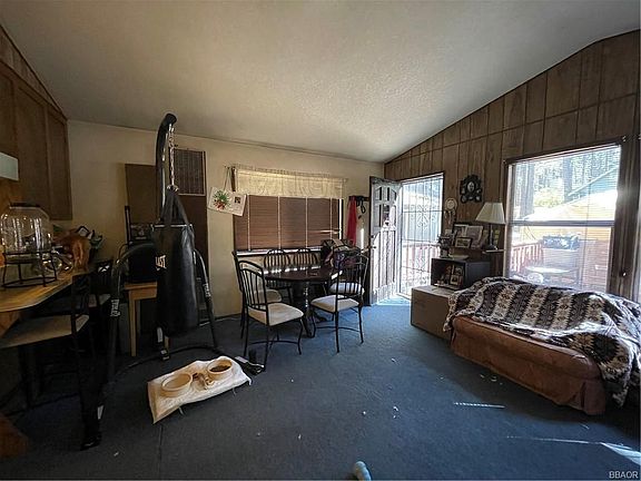 4th image of 42814 Willow Ave