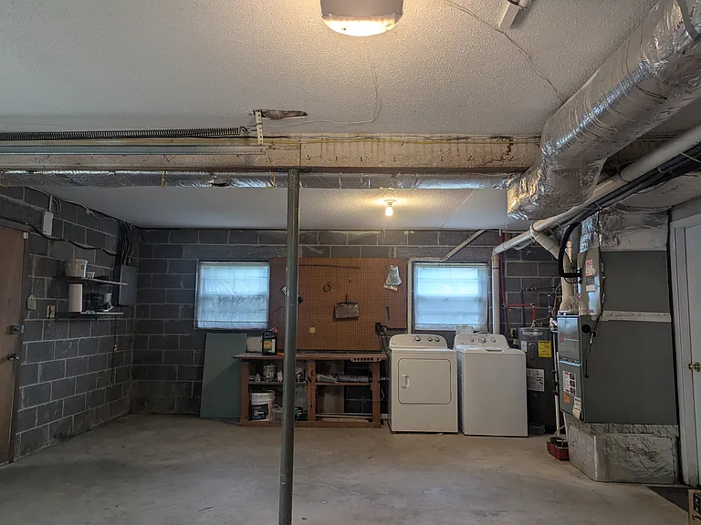 6521 Cadbury Dr — Photo 36