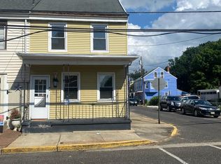225 Saint Mary St, Burlington, NJ 08016