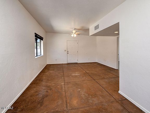 5th image of 1009 E Halcyon Rd