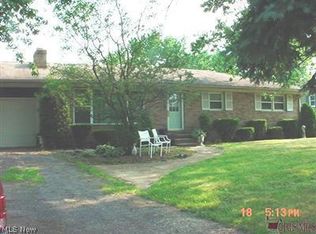 6296 Peach St NE, Louisville, OH
